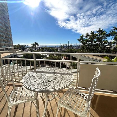 Ilikai Apt 308 - Spacious Studio With Stunning Ocean & Harbor Views Honolulu Exteriér fotografie